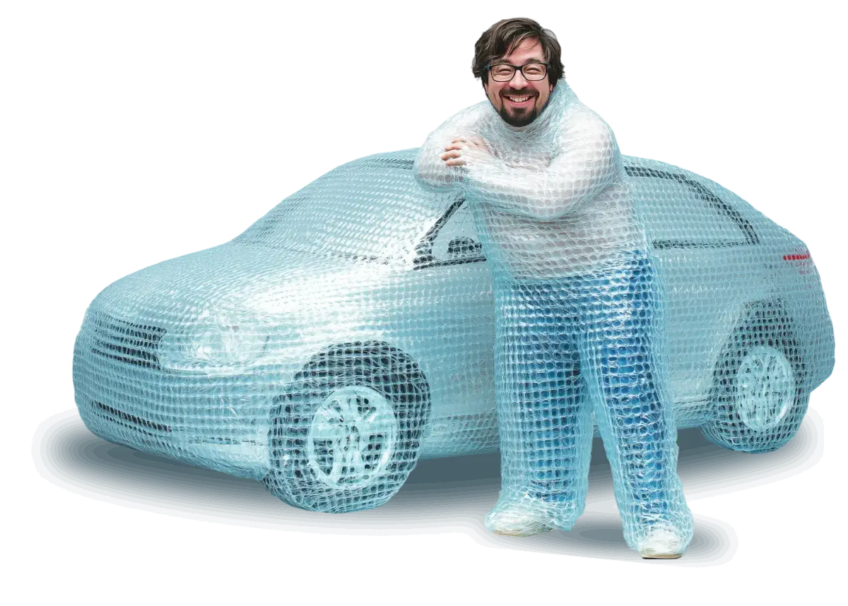 Coche asegurado con plástico de burbuja